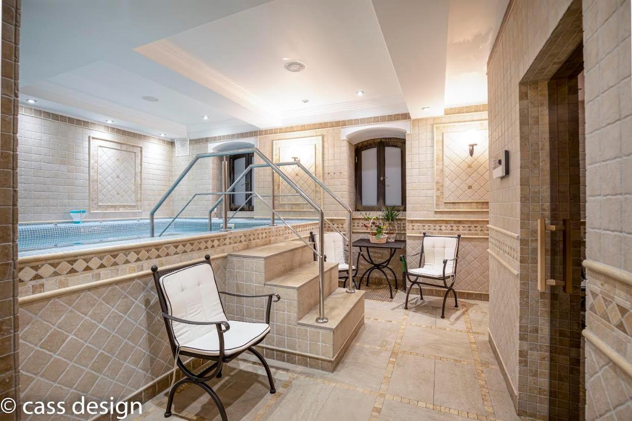 Hotel Versay Băile Herculane المظهر الخارجي الصورة