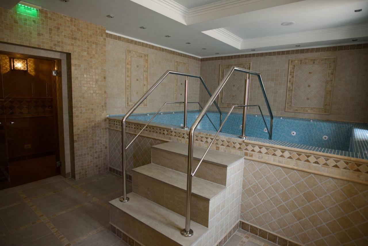 Hotel Versay Băile Herculane المظهر الخارجي الصورة
