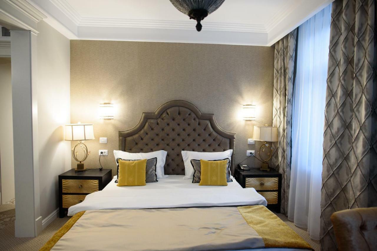 Hotel Versay Băile Herculane المظهر الخارجي الصورة