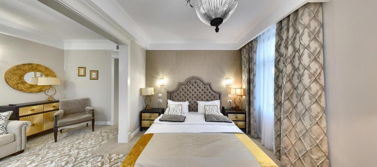 Hotel Versay Băile Herculane المظهر الخارجي الصورة